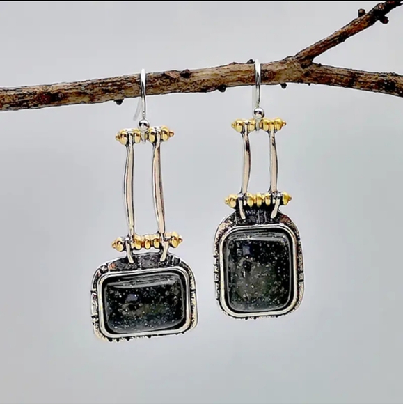 Vintage Handmade Asymmetric Geometric Earrings. - Picture 6 of 7